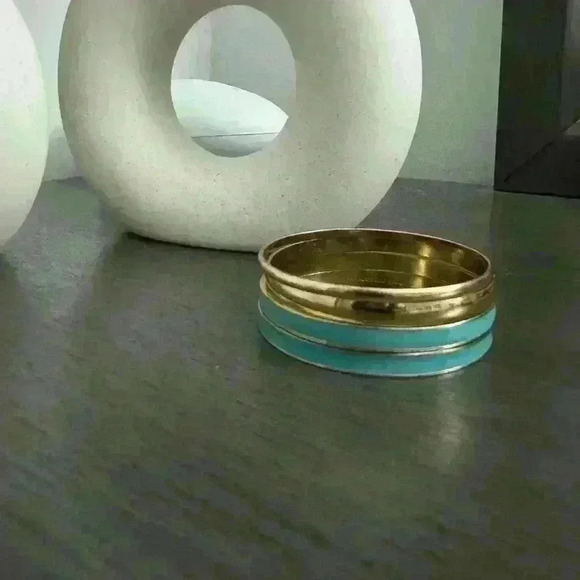 Chic Gold and Turquoise Bangle Set - Picture 4 of 11